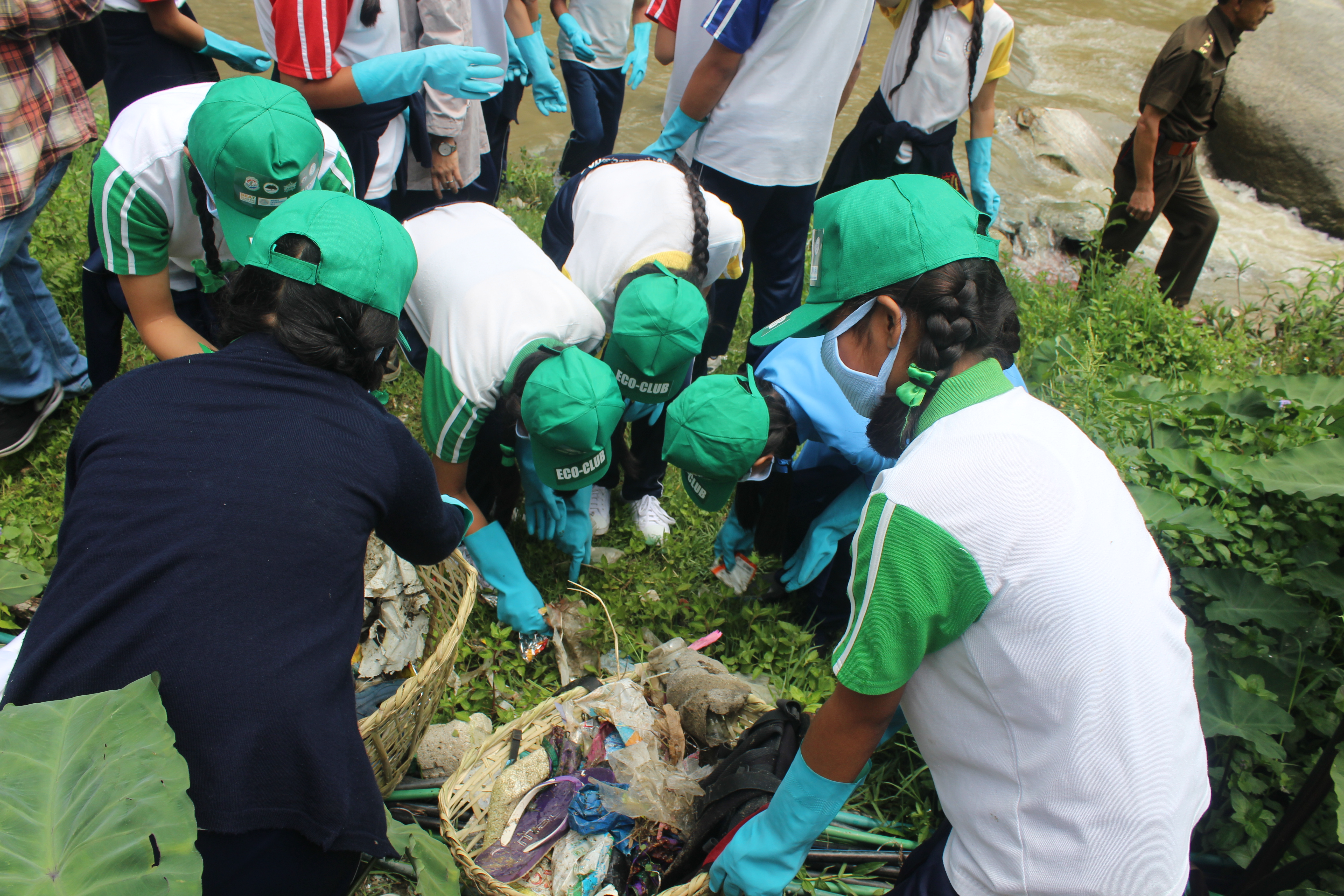 river cleanup drive3